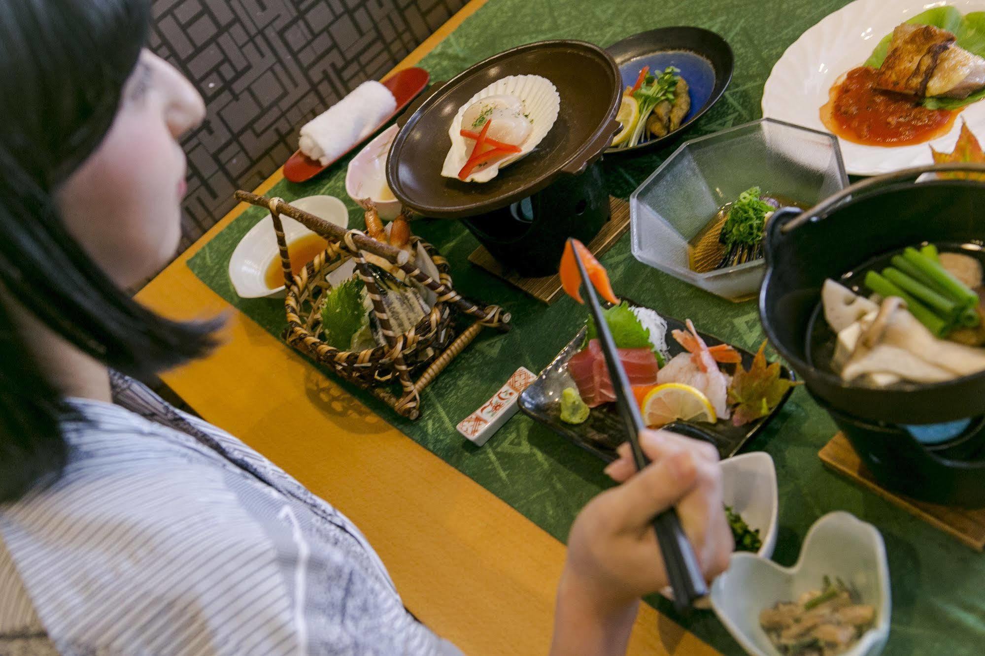 Hotel Ra Kuun Hakone Buitenkant foto